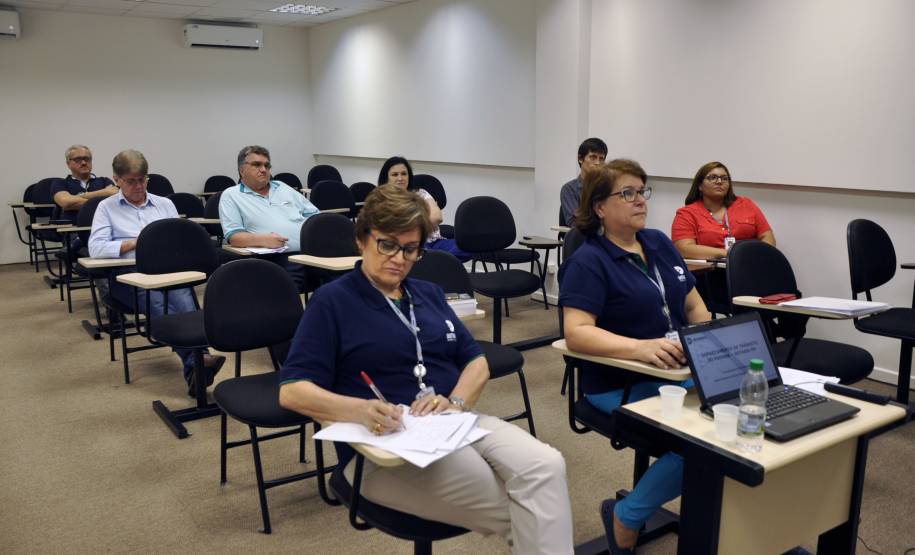 O Conselho Estadual de Trânsito (Cetran), com apoio do Departamento de Trânsito do Paraná (Detran), quer interagir com as prefeituras e auxiliar na melhor gestão do tráfego nos municípios do Estado. Todos os meses, os conselheiros do Cetran vão conversar com gestores da área nas cidades para discutir legislação e mudanças necessárias, usando o Sistema de Videoconferência do Detran.
