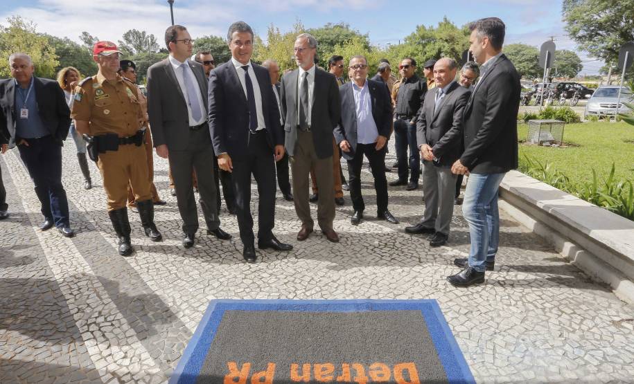 O governador Beto Richa entrega nesta terça-feira (21), em Curitiba, 384 bafômetros para uso em blitz de trânsito realizadas pela Polícia Militar do Paraná