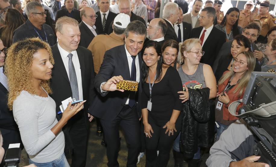 O governador Beto Richa entrega nesta terça-feira (21), em Curitiba, 384 bafômetros para uso em blitz de trânsito realizadas pela Polícia Militar do Paraná