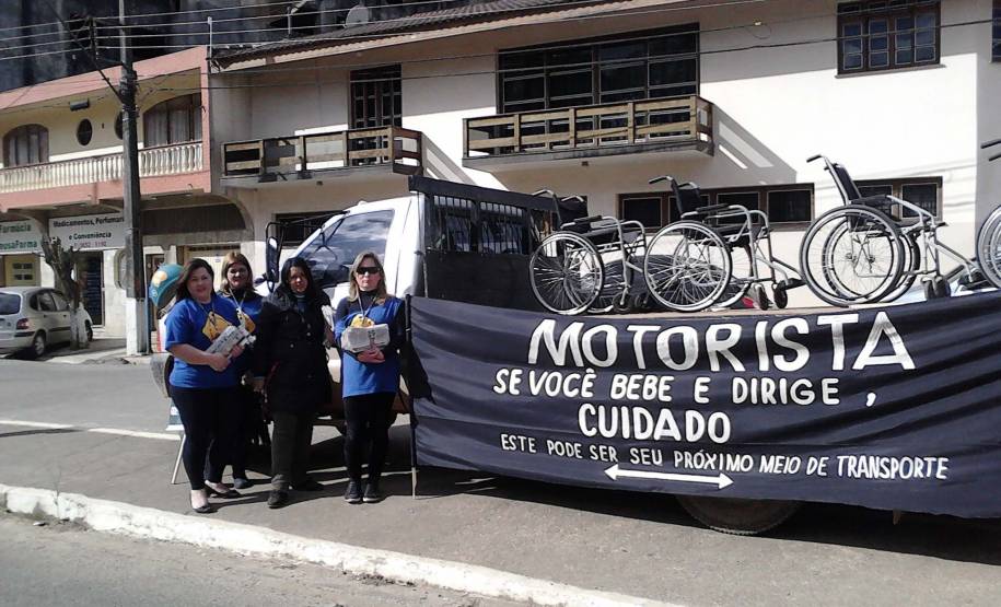 As unidades regionais do Departamento de Trânsito do Paraná realizaram uma série de ações educativas especiais para a Semana Nacional de Trânsito 2013.