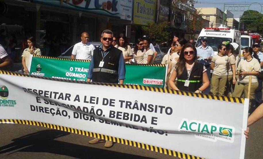 As unidades regionais do Departamento de Trânsito do Paraná realizaram uma série de ações educativas especiais para a Semana Nacional de Trânsito 2013.