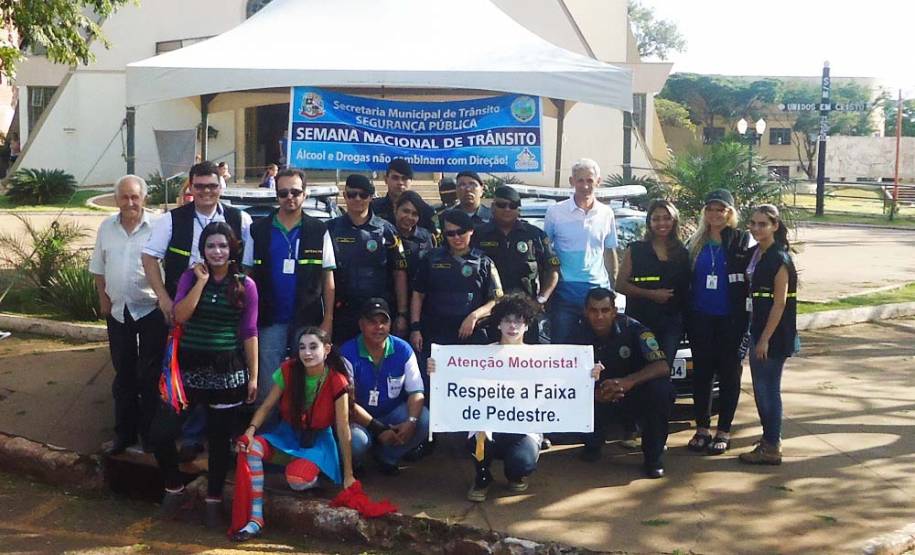 As unidades regionais do Departamento de Trânsito do Paraná realizaram uma série de ações educativas especiais para a Semana Nacional de Trânsito 2013.