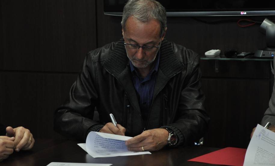 O Departamento de Trânsito do Paraná (Detran) e a Pontifícia Universidade Católica (PUC) oferecem a partir de junho o curso de especialização em Gestão da Mobilidade Urbana e Saúde Pública. Com conteúdo interdisciplinar, as aulas são voltadas para profissionais graduados em todas as áreas e com interesse no tema trânsito.