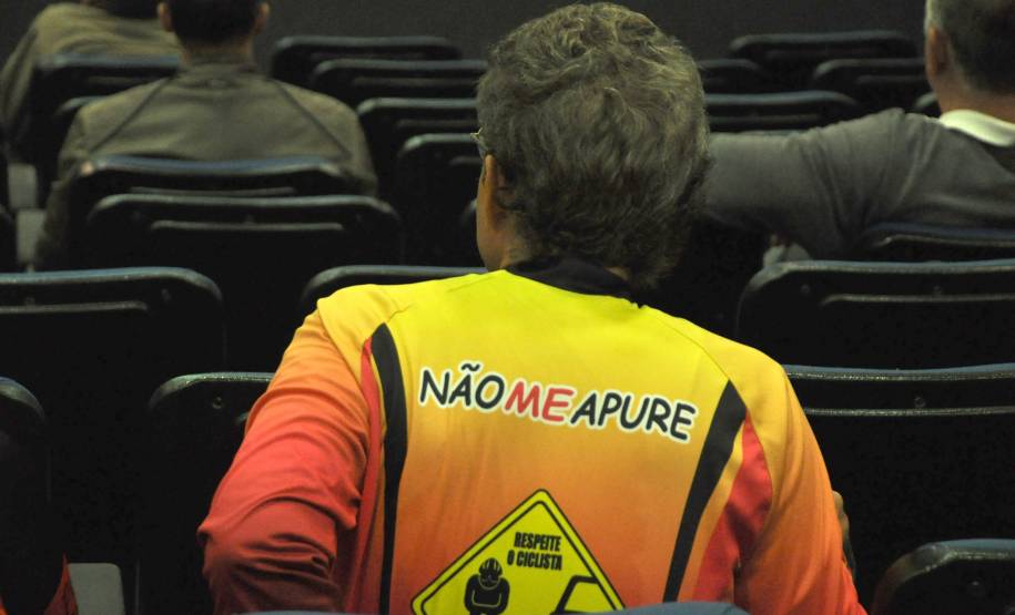 O Departamento de Trânsito do Paraná (Detran) participou nesta terça-feira (16) do I Workshop do Programa Paranaense de Mobilidade por Bicicleta, que abordou o tema bicicleta na estrada. O evento ocorreu em Curitiba e teve como objetivo debater propostas de sustentabilidade, segurança e respeito aos ciclistas no trânsito paranaense.