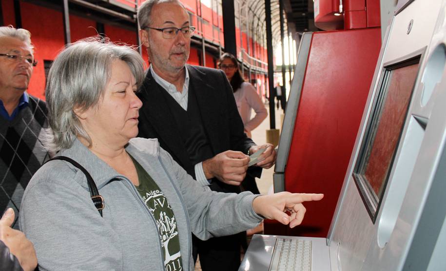 Detran/PR inaugura totem de autoatendimento da Rua da Cidadania de Santa Felicidade. Foto: Álvaro Divardin
