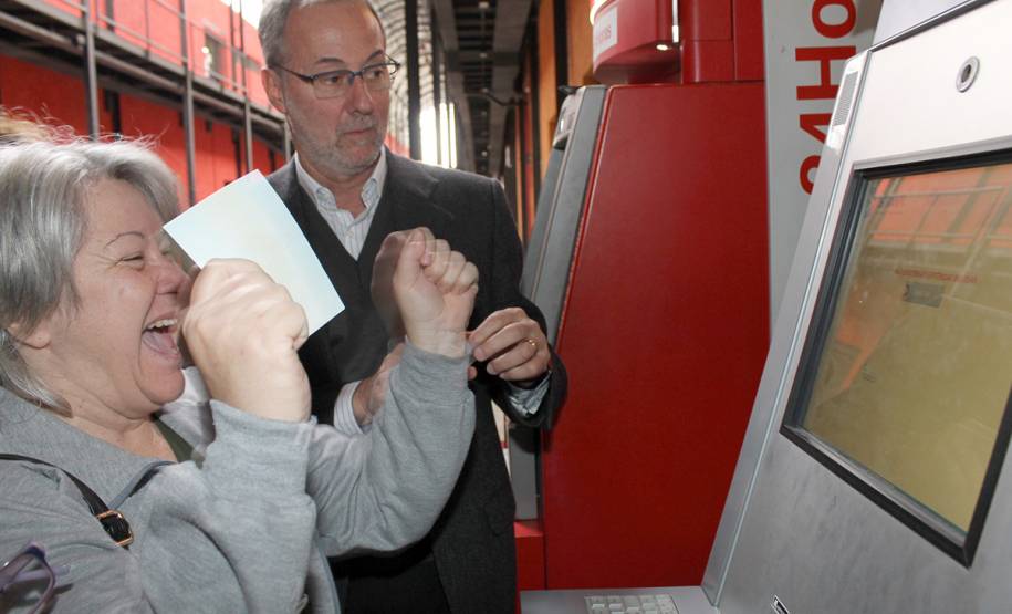Detran/PR inaugura totem de autoatendimento da Rua da Cidadania de Santa Felicidade. Foto: Álvaro Divardin