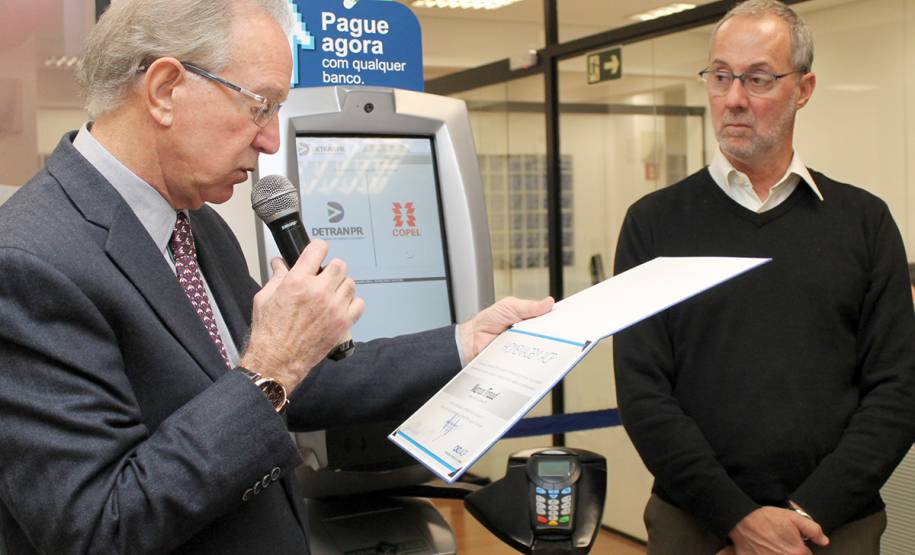 Detran inaugura Totem na Associação Comercial do Paraná