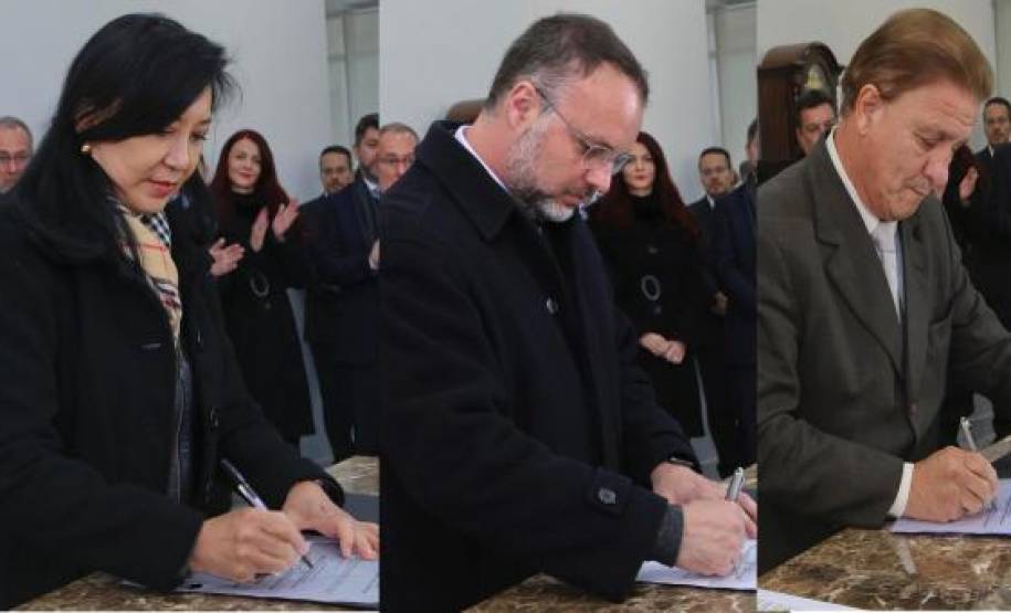 O Presidente do Tribunal de Justiça do Paraná (TJ-PR), Desembargador Renato Braga Bettega, e a 2ª Vice-Presidente do TJ-PR, Desembargadora Lidia Maejima, receberam nesta terça-feira (18/7) parceiros, imprensa e convidados para assinatura de um convênio que permite a utilização da biometria nos estádios e em grandes eventos no Estado.