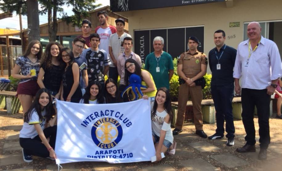 As unidades do Departamento de Trânsito do Paraná (Detran) realizaram, entre os dias 18 e 25 de setembro, uma série de atividades em referência a Semana Nacional do Trânsito. Pensando nisso, a autarquia traz nesta segunda-feira (25) um balanço das blitzes educativas, palestras, brincadeiras e teatros de conscientização que ocorreram no interior do estado.