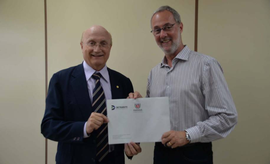 Detran Paraná envia projeto para beneficiar motoristas profissionais