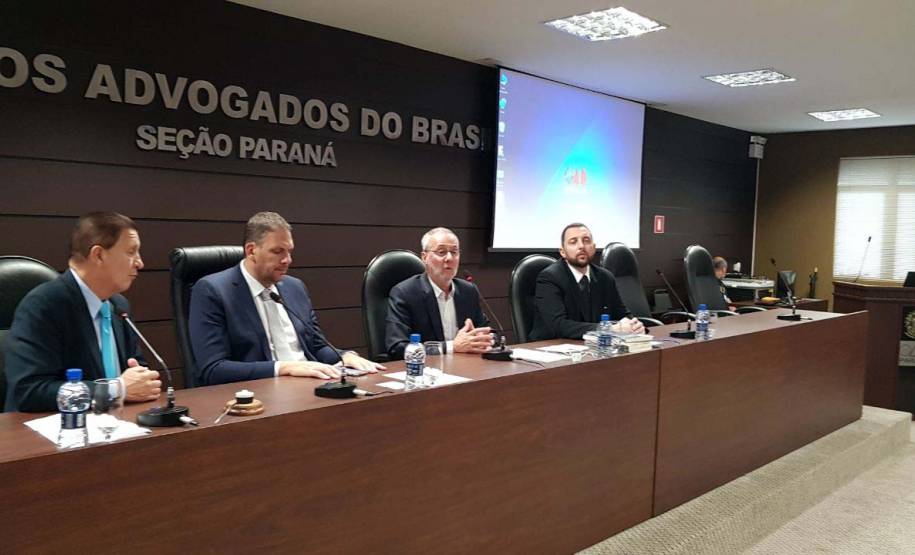 Detran e OAB Paraná lançam serviço online