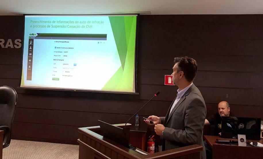 Detran e OAB Paraná lançam serviço online