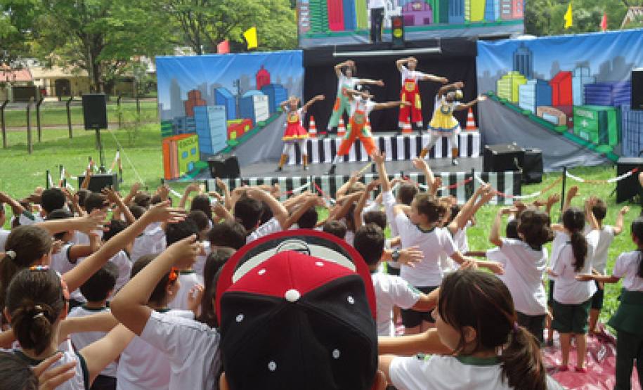 Uma semana repleta de atividades culturais movimentou 11 municípios do Estado com a segunda edição da Virada Cultural Paraná. Neste ano, o evento promovido pelo Governo do Estado, por meio da Secretaria de Estado da Cultura e do Detran/PR, atingiu cerca de 100 mil pessoas.