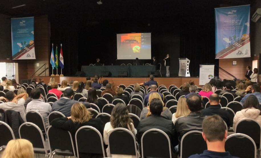 Paraná encerra campanha Maio Amarelo com fórum sobre trânsito