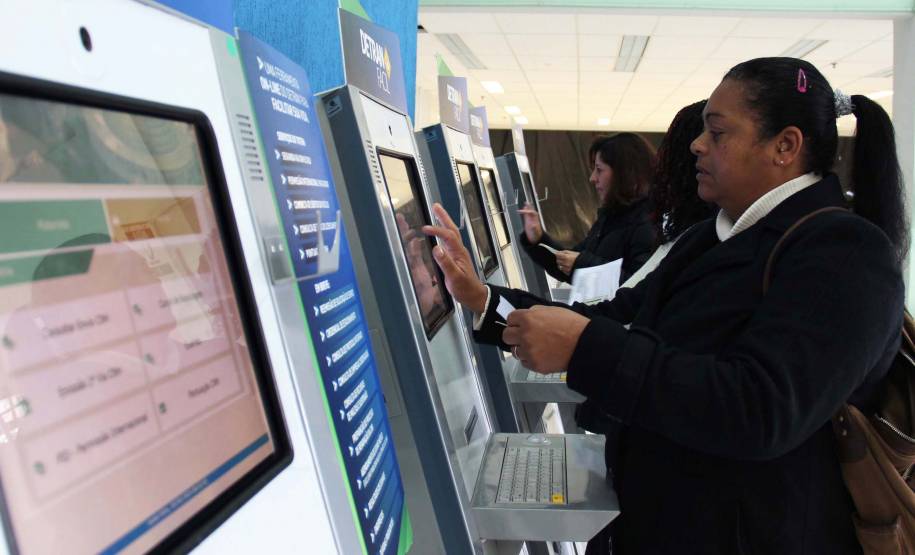 O Departamento de Trânsito do Paraná (Detran) atingiu nesta semana a marca de 200 terminais de autoatendimento instalados.