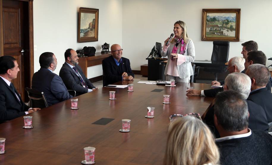Governadora Cida Borghetti assina convênios com o Detra-PR para parcelamento de dívidas no cartão de crédito  -   Curitiba, 05/11/2018  -  Foto: Orlando Kissner/ANPr