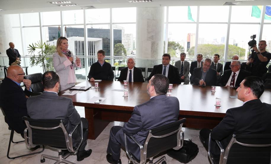 Governadora Cida Borghetti assina convênios com o Detra-PR para parcelamento de dívidas no cartão de crédito  -   Curitiba, 05/11/2018  -  Foto: Orlando Kissner/ANPr
