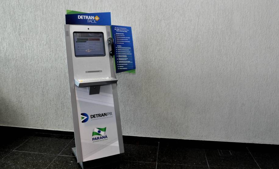 O Departamento de Trânsito do Paraná inicia nesta quarta-feira (13) a segunda etapa de instalação dos terminais de autoatendimento, para solução rápida de serviços que não exijam a presença dos usuários nas sedes do Detran.