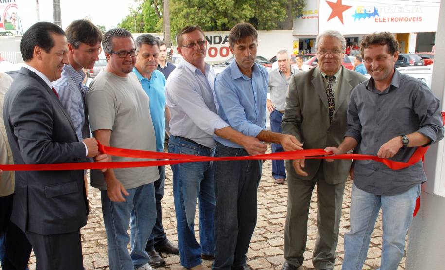 O Departamento de Trânsito do Paraná (Detran) inaugurou nesta quinta-feira (5), em Piraquara, um novo posto de atendimento que, inicialmente, prestará serviços na área de veículos.