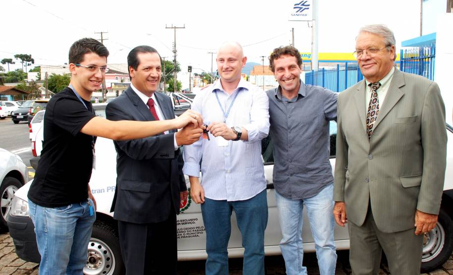 O Departamento de Trânsito do Paraná (Detran) inaugurou nesta quinta-feira (5), em Piraquara, um novo posto de atendimento que, inicialmente, prestará serviços na área de veículos.