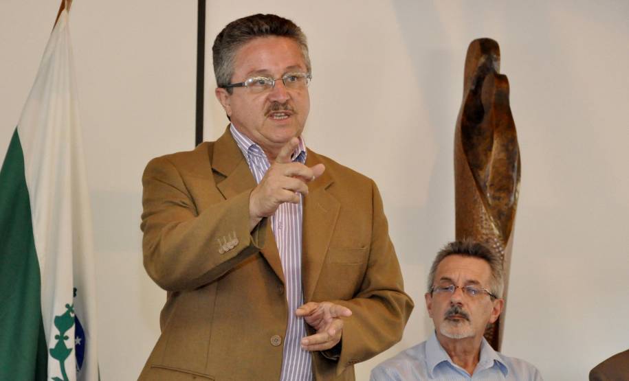 O Departamento de Trânsito do Paraná (Detran) fez um balanço das ações realizadas em 2013 na área de habilitação, junto ao Sindicato dos Proprietários de Centros de Formação de Condutores do Paraná e representantes de autoescolas de todo Estado.