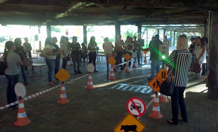 Nos últimos dias 2, 3 e 4 de maio o Departamento de Trânsito do Paraná (Detran) participou de uma oficina de capacitação para 90 professores e pedagogos da rede municipal de ensino de Foz do Iguaçu.