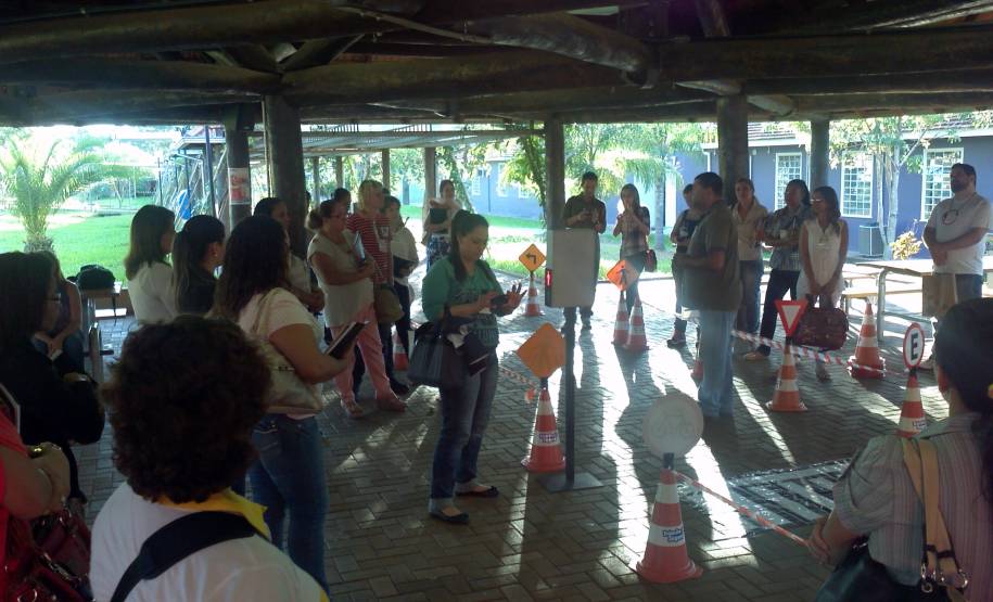 Nos últimos dias 2, 3 e 4 de maio o Departamento de Trânsito do Paraná (Detran) participou de uma oficina de capacitação para 90 professores e pedagogos da rede municipal de ensino de Foz do Iguaçu.