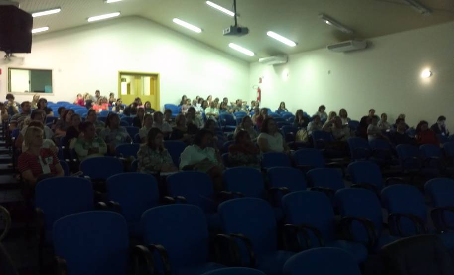 Nos últimos dias 2, 3 e 4 de maio o Departamento de Trânsito do Paraná (Detran) participou de uma oficina de capacitação para 90 professores e pedagogos da rede municipal de ensino de Foz do Iguaçu.