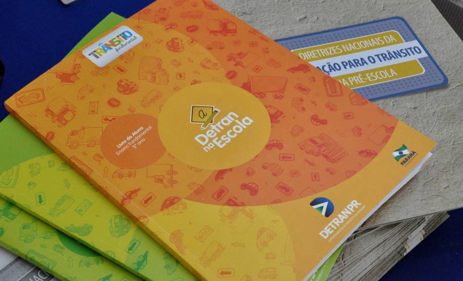 O Departamento de Trânsito do Paraná (Detran) deu início, nesta semana, a uma série de encontros com 1,5 mil professores da rede municipal de ensino, de 134 cidades paranaenses. Foto: Paulo Rosa/Detran