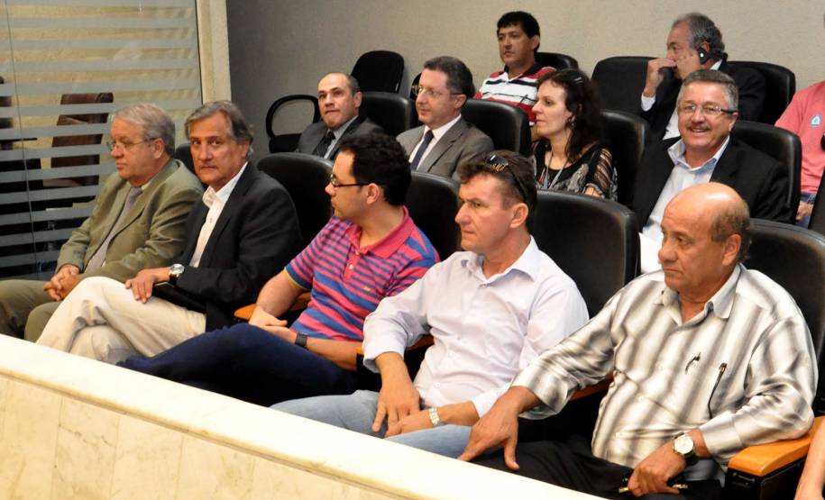 O diretor-geral do Departamento de Trânsito do Paraná, Marcos Traad, fez um pronunciamento na sessão plenária da Assembleia Legislativa, na tarde de segunda-feira (17). Ele usou a tribuna para apresentar um balanço das ações implementadas pela instituição e as metas para este ano, conforme proposição do deputado Ademar Traiano, líder do Governo no Legislativo estadual.Foto: Paulo Rosa/Detran