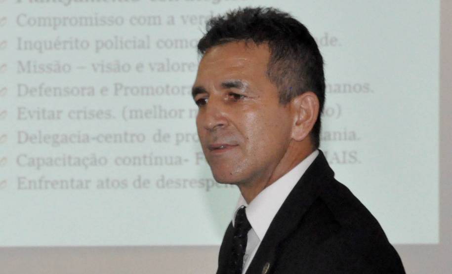 O delegado da Polícia Civil, Claudio Marques Rolim, compartilhou com os alunos suas experiências profissionais, e falou sobre os aspectos e práticos da atividade