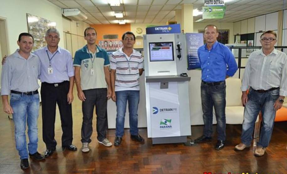 Postos do Detran em Quatro Barras e Moreira Sales recebem totem de serviços O Departamento de Trânsito do Paraná (Detran) instalou dois novos terminais de autoatendimento nos municípios de Quatro Barras e Moreira Sales.