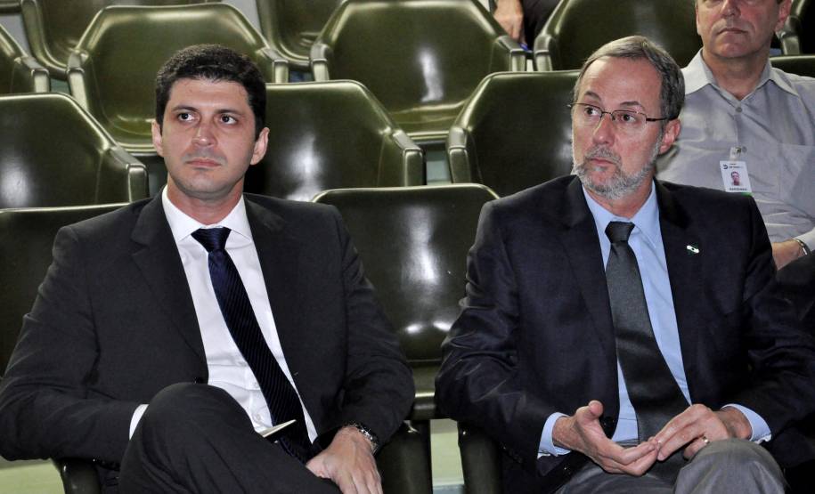 O diretor-geral do Departamento de Trânsito do Paraná, Marcos Traad, recebeu na tarde de quarta-feira (21), em Curitiba, o diretor do Detran da Paraíba, Rodrigo Augusto de Carvalho Costa.