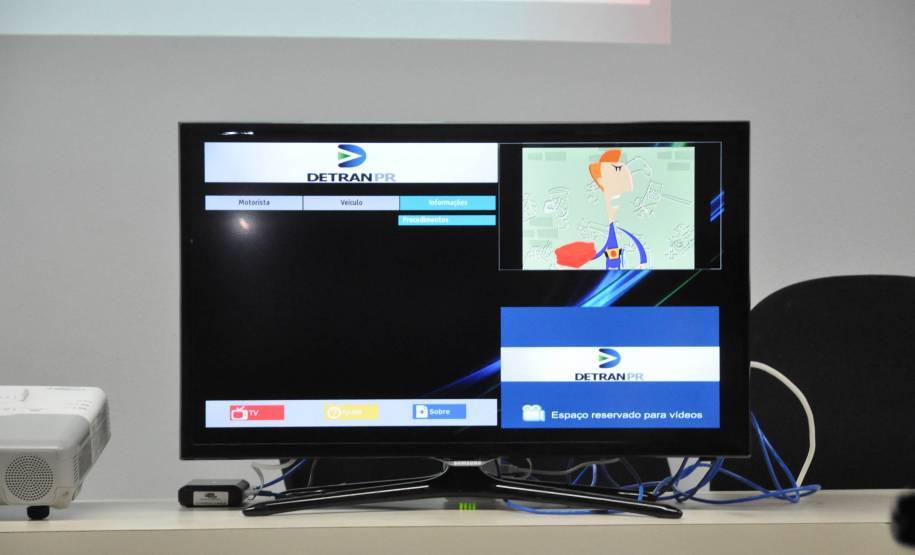O Departamento de Trânsito do Paraná (Detran) apresentou na tarde desta quarta-feira (04), em Curitiba, a proposta de implantação dos serviços do Detran Fácil para as emissoras de canal aberto que já trabalham com sinal digital no Estado. Foto: Allan Marba/Detran