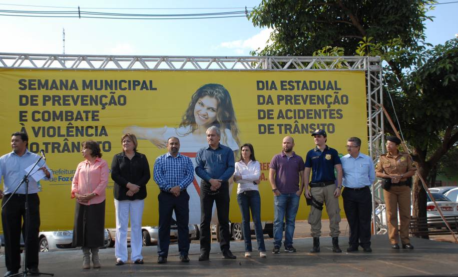 Na última segunda-feira de maio (27), o Departamento de Trânsito do Paraná (Detran) participou das atividades referentes ao Dia Estadual de Prevenção de Acidentes de Trânsito, em Foz do Iguaçu. O evento realizado na Praça da Bíblia pelo FOZTRANS, em parceria com o Movimento Cidade Unida Salvando Vidas, recebeu o apoio do departamento.