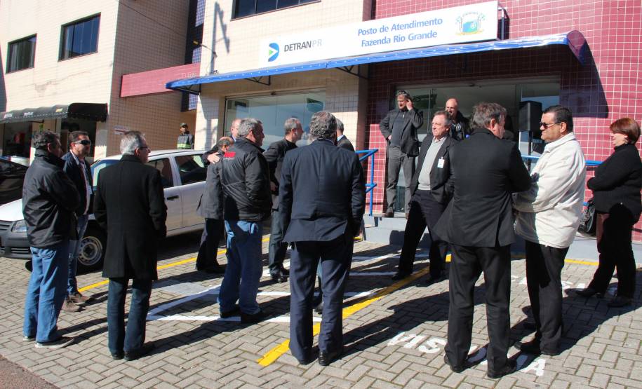 O diretor-geral do Detran, Marcos Traad, inaugurou nesta segunda-feira (30), em Fazenda Rio Grande, na Região Metropolitana de Curitiba, mais um posto de atendimento avançado.
Foto: Juliano Pedrozo/Detran