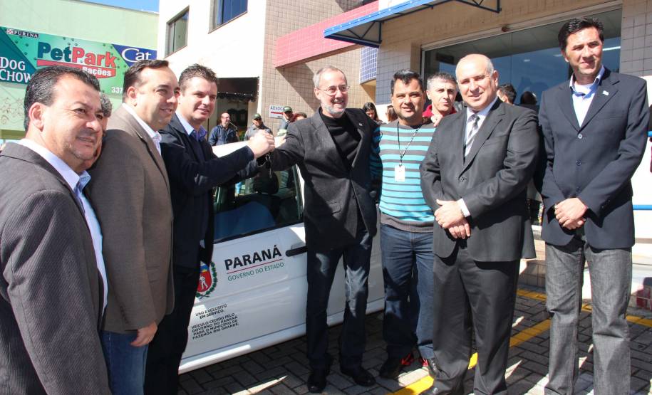 O diretor-geral do Detran, Marcos Traad, inaugurou nesta segunda-feira (30), em Fazenda Rio Grande, na Região Metropolitana de Curitiba, mais um posto de atendimento avançado.
Foto: Juliano Pedrozo/Detran