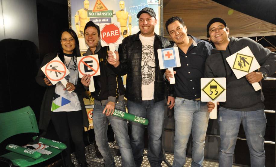 Detran Móvel participa da 24º Festa Nacional do Carneiro no Buraco em Campo Mourão