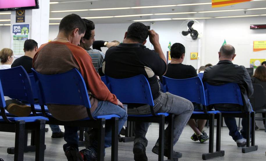 Movimento no Detran se normaliza depois de cair 30% durante a Copa. foto: Juliano Pedrozo/DetranPR