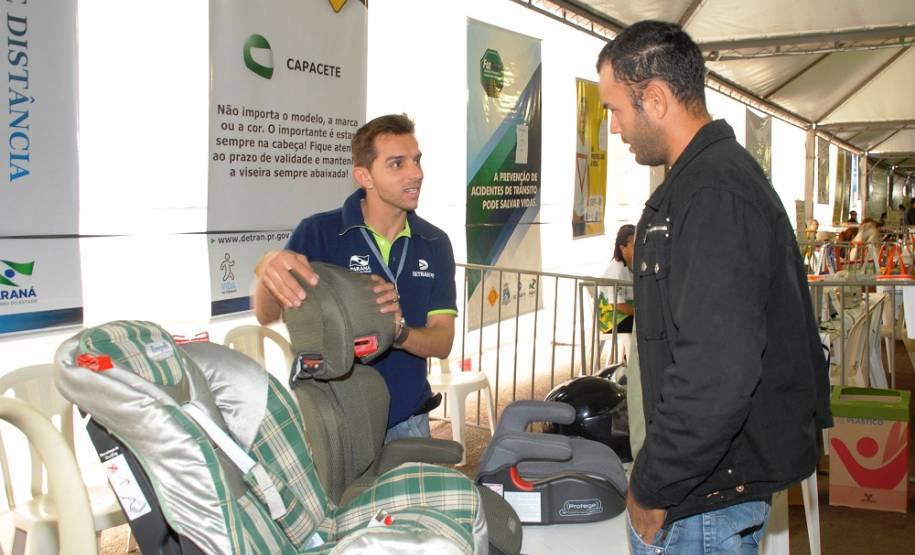 O Departamento de Trânsito do Estado do Paraná (Detran) participou dos três dias de evento (8, 9 e 10) do Mutirão da Cidadania - Paraná em Ação, em Foz do Iguaçu.