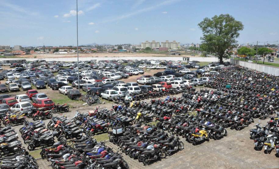 Detran Paraná amplia número de leilões de veículos.