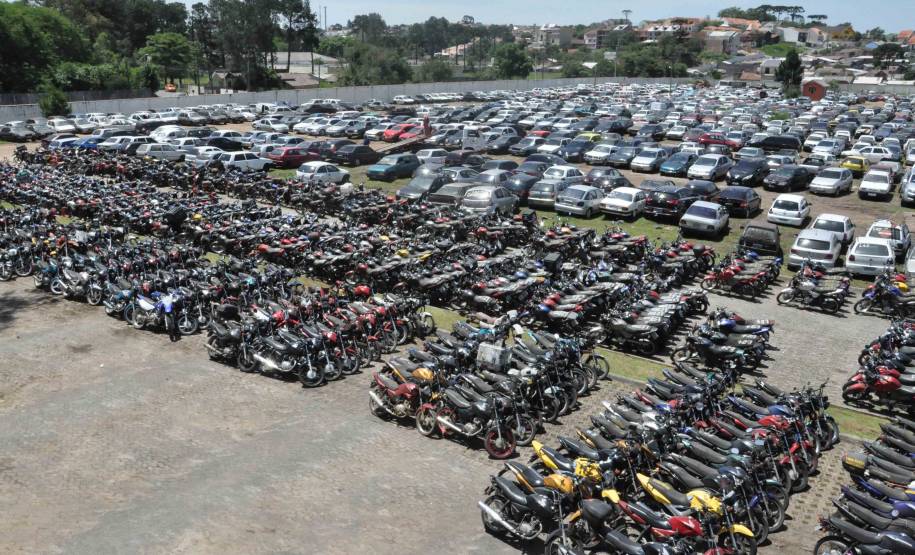Detran Paraná amplia número de leilões de veículos.