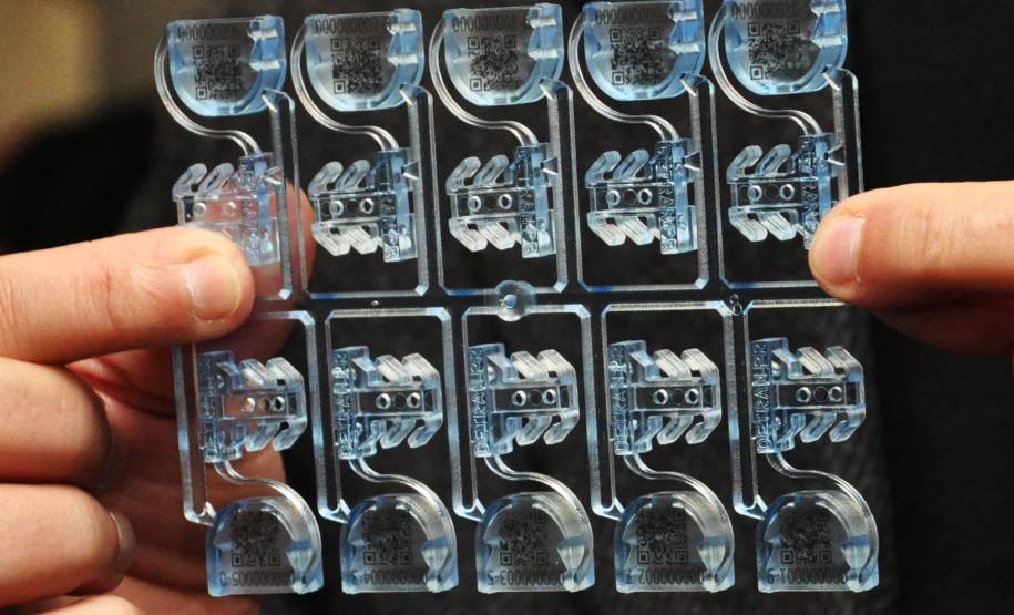 O Departamento de Trânsito do Paraná esclarece aos usuários que não tem atribuição legal para estabelecer preços dos produtos e serviços prestados por terceiros.