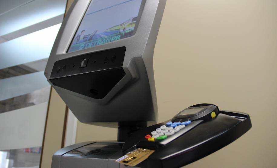 Detran lança terminal de autoatendimento com cartão de débito. Foto: Juliano Pedrozo/Detran
