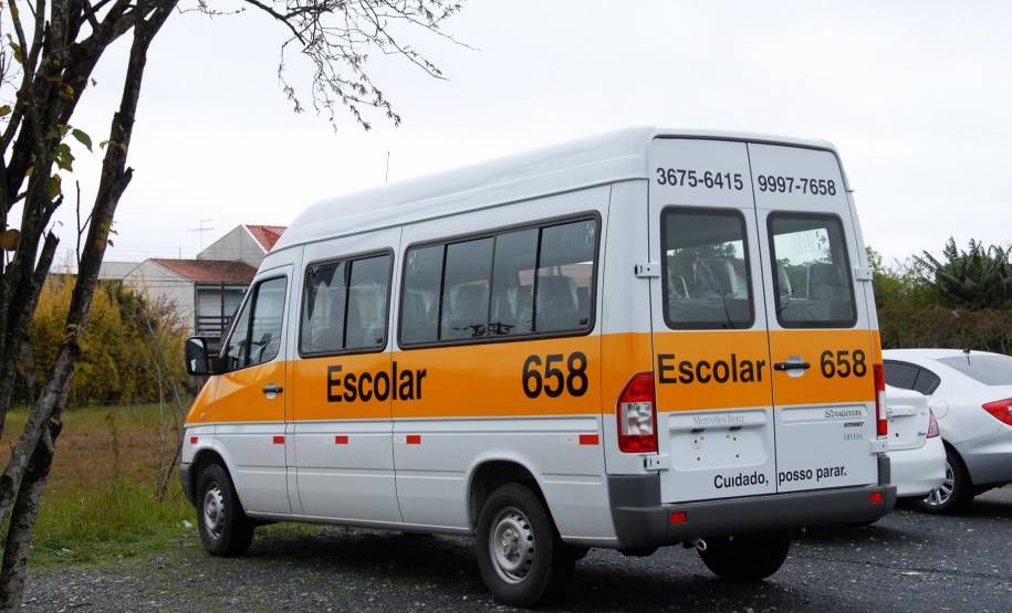 Na volta às aulas, os pais ou responsáveis por estudantes que usam transporte escolar podem consultar a situação dos ônibus e das vans na página do Departamento de Trânsito do Paraná (Detran-PR) na internet.