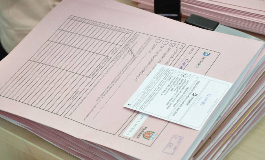 A partir de segunda-feira (1.º), o motorista que entrar com defesa de infração de trânsito no Paraná vai ter a penalidade suspensa até o julgamento final do recurso.