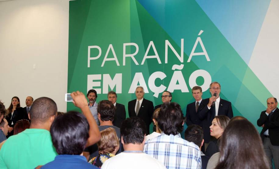 O Governo do Paraná encaminhou à Assembleia Legislativa do Estado, nesta terça-feira (17), o projeto de lei que institui o Quadro Próprio dos Servidores do Departamento de Trânsito (Detran). Com isso, o Governo cumpre a pauta de negociações que mantinha com a categoria e os cerca de 200 funcionários do Detran que estão em greve devem voltar ao trabalho imediatamente. Foto: Orlando Kissner