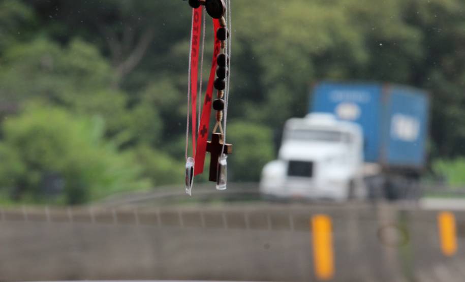 Entre os principais motivos de acidentes com vítimas fatais, listados pelo órgão, estão a velocidade incompatível com o trecho, desatenção, desrespeito à sinalização e a ingestão de álcool.