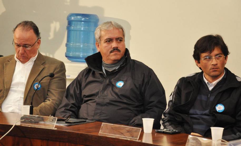 O Departamento de Trânsito do Paraná (Detran), a Frente Parlamentar de Apoio aos Empregados e Empregadores em Restaurantes, Hotéis, Pizzarias, Bares, Lanchonetes, Panificadoras, Confeitarias e Similares e outros representantes do poder público estadual e municipal discutiram, com empresários do setor, alternativas para minimizar o impacto da aplicação da lei seca nos estabelecimentos comerciais.