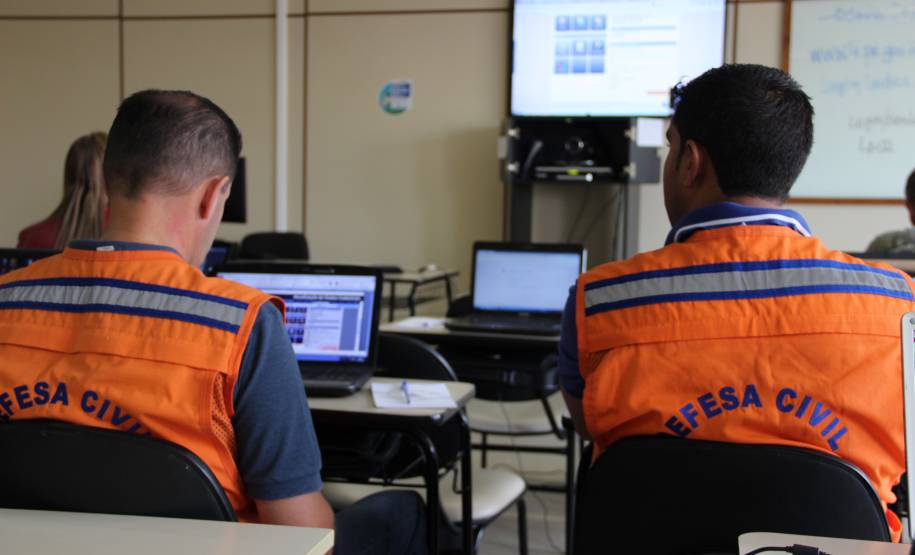 Defesa Civil faz treinamento de agentes com apoio do Detran. Foto: Juliano Pedrozo/Detran